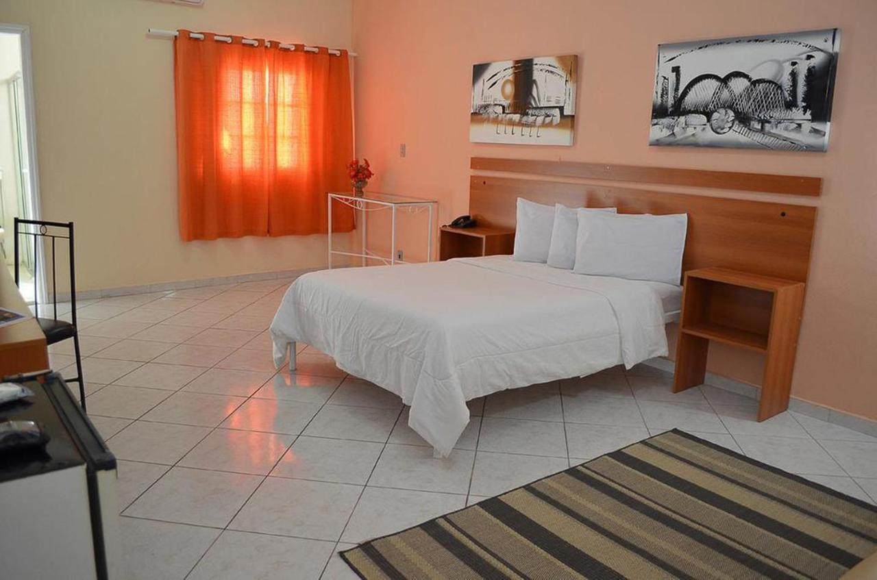 Calabreza Hotel E Restaurante Tres Coracoes Bagian luar foto